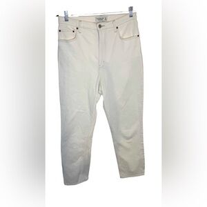 Abercrombie & Fitch The Ankle Straight Ultra High Rise White Jeans Size 31